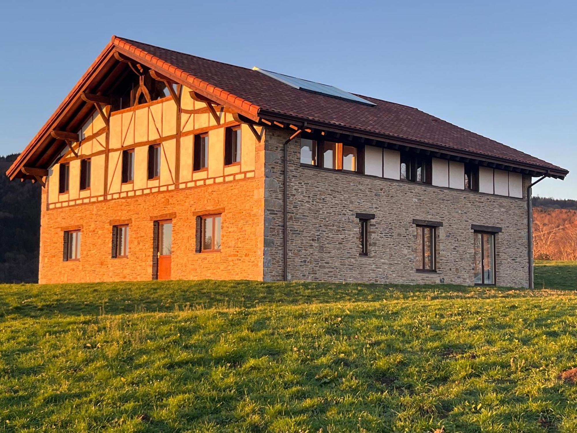 Caserio Bizkar Villa *