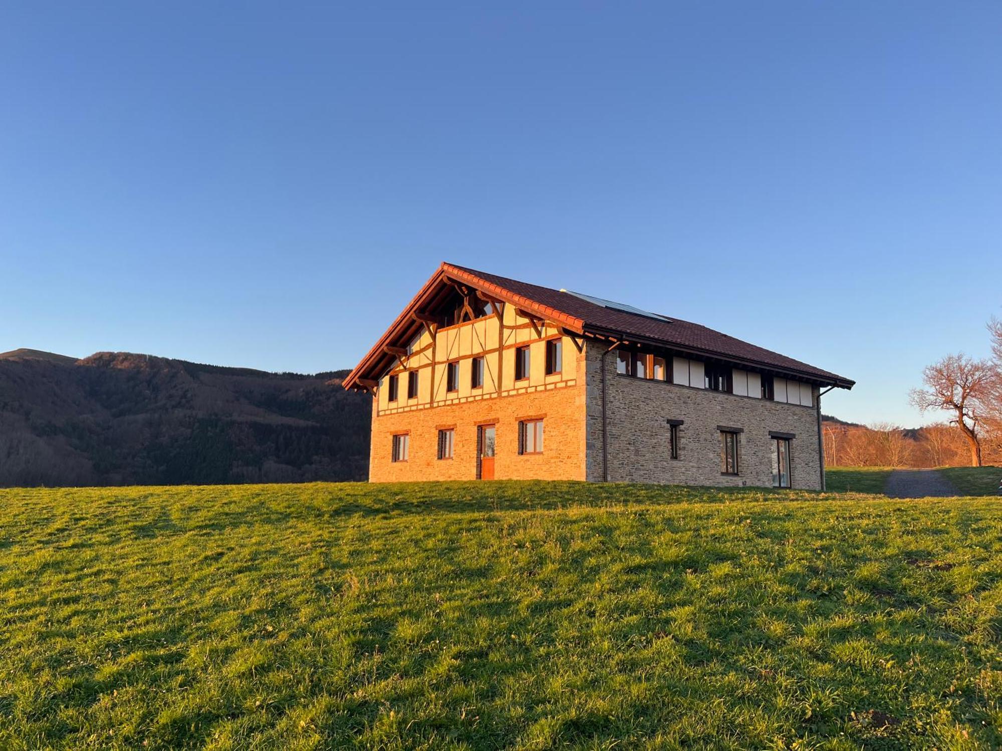 Caserio Bizkar Villa